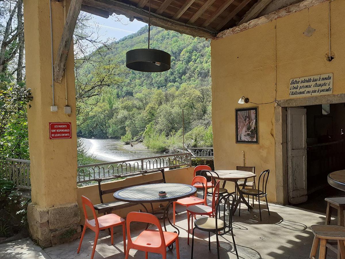Отель Le Moulin De Saleth Сент-Антонен Экстерьер фото